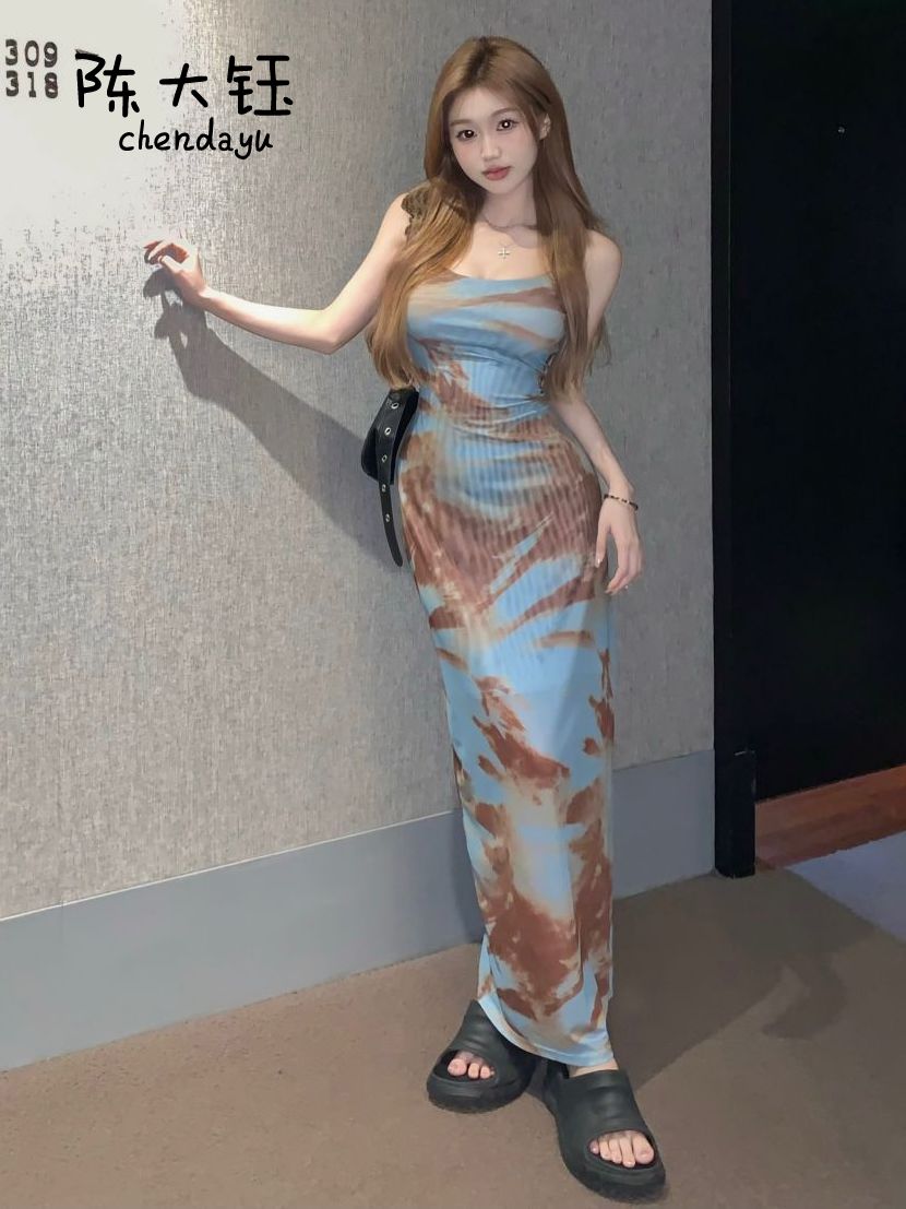 陳大鈺純欲風印花漸變吊帶連衣裙女新款復古辣妹長裙包臀裙裙子