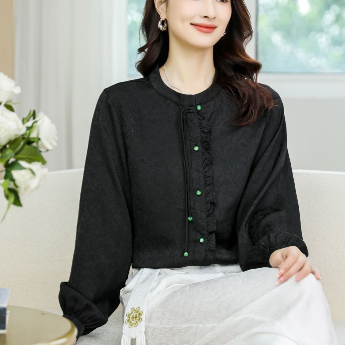 The latest spring and autumn hot style mulberry silk fungus side stand collar long-sleeved shirt women retro all-match shirt top women