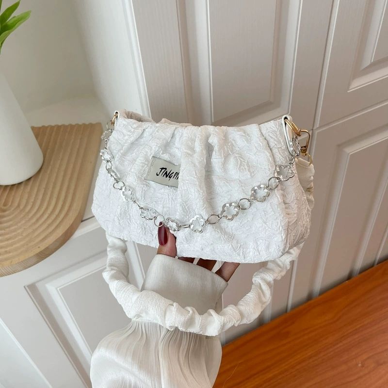 Hoogwaardige temperamentrits 2023 nieuwe geplooide mesh rode onderarmtas, veelzijdig en modieus met één schouder_voghion.com