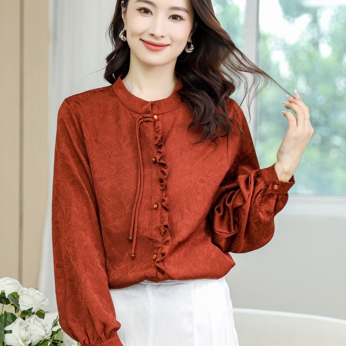 The latest spring and autumn hot style mulberry silk fungus side stand collar long-sleeved shirt women retro all-match shirt top women