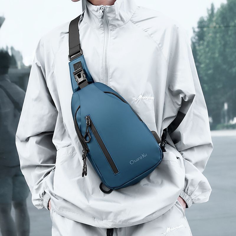 新款男士胸包单肩包斜挎包户外运动胸前包多功能机车包旅行男背包