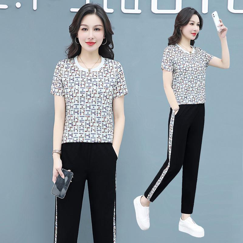 Woodpecker Summer Casual Suit Female Young Fashion Western Style Middle-aged and Elderly Mom Wear Short-sleeved Cropped Pants Two-piece Set
