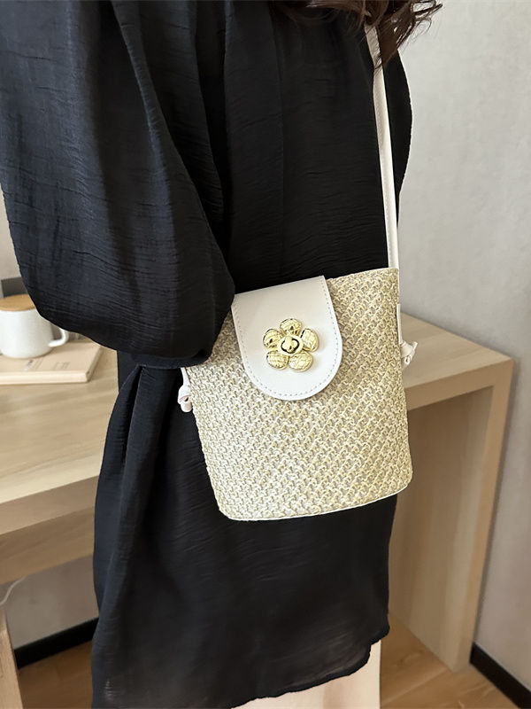 This year's popular niche woven straw bags 2023 new women's bags summer style versatile crossbody bag bucket bag