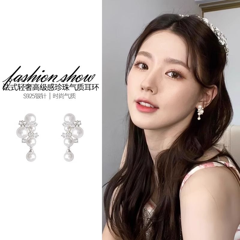 小眾設計感高級氣質珍珠耳環女2023新款爆款輕奢耳釘精緻夏天耳飾