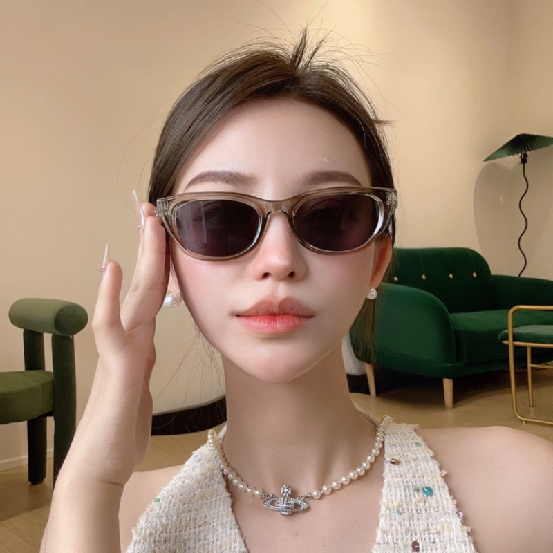 Korean version of green cat-eye sunglasses for women with trendy small face and convex shape glasses sunshade ins Internet celebrity street shooting sunglasses Europe and America