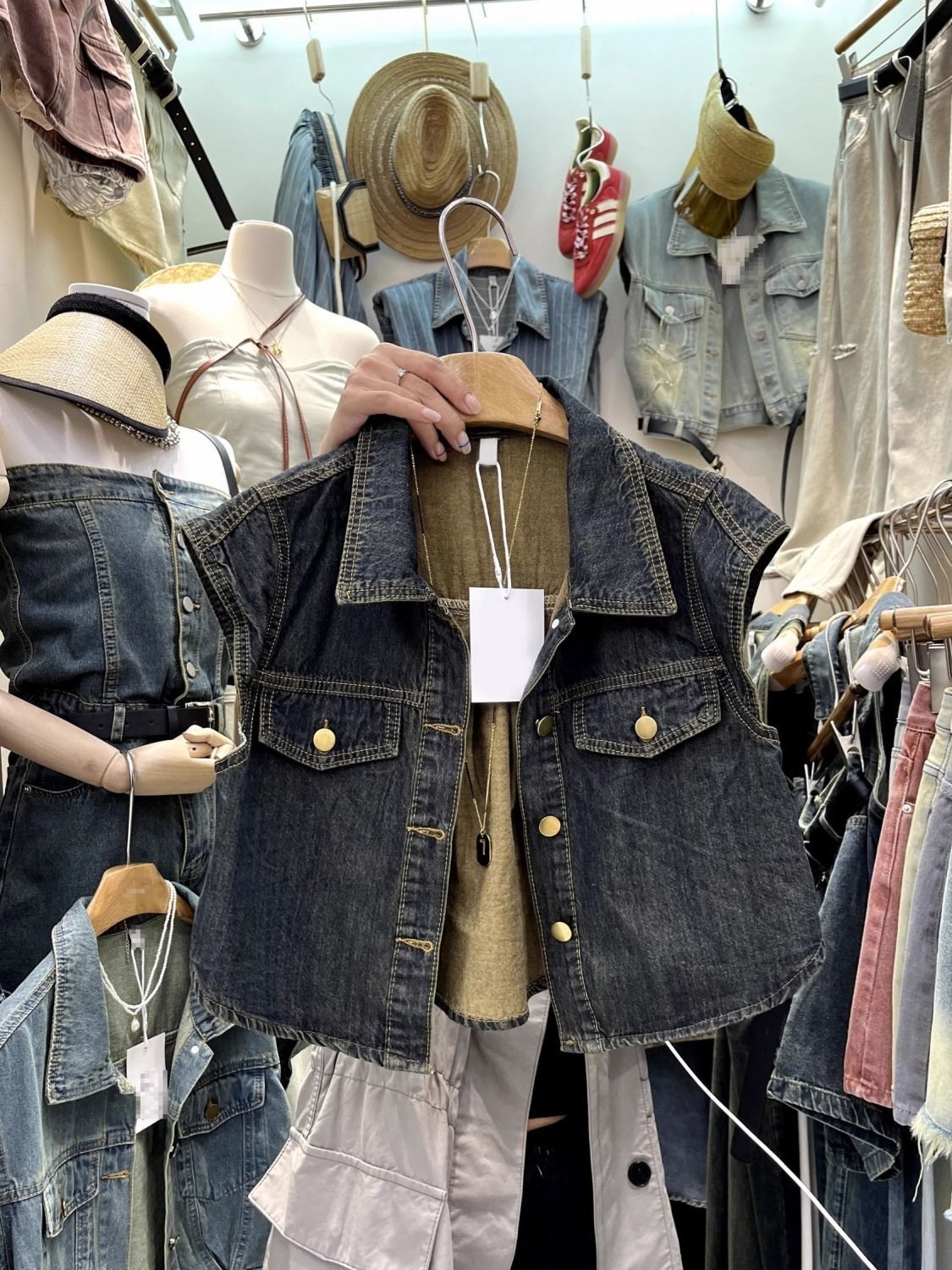 Retro Hong Kong style loose and thin short vest jacket American retro spring and summer new waistcoat denim vest for women