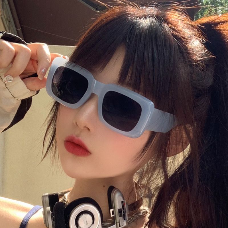 復古方形清新天空藍歐美辣妹網紅墨鏡女圓臉高級感炸街太陽眼鏡潮