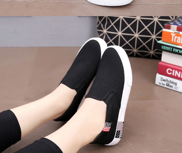 One foot canvas flat bottomed lazy shoes, old Beijing cloth shoes for women, and work casual_voghion.com