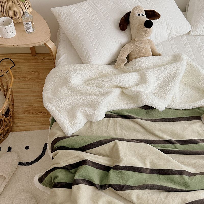 ins草莓羊羔绒加厚毯子被子儿童毛毯办公室午睡毯宿舍空调毯盖毯