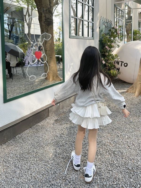 韩版女童洋气蛋糕半身裙2023秋季新款小女孩学院风百搭百褶裙子