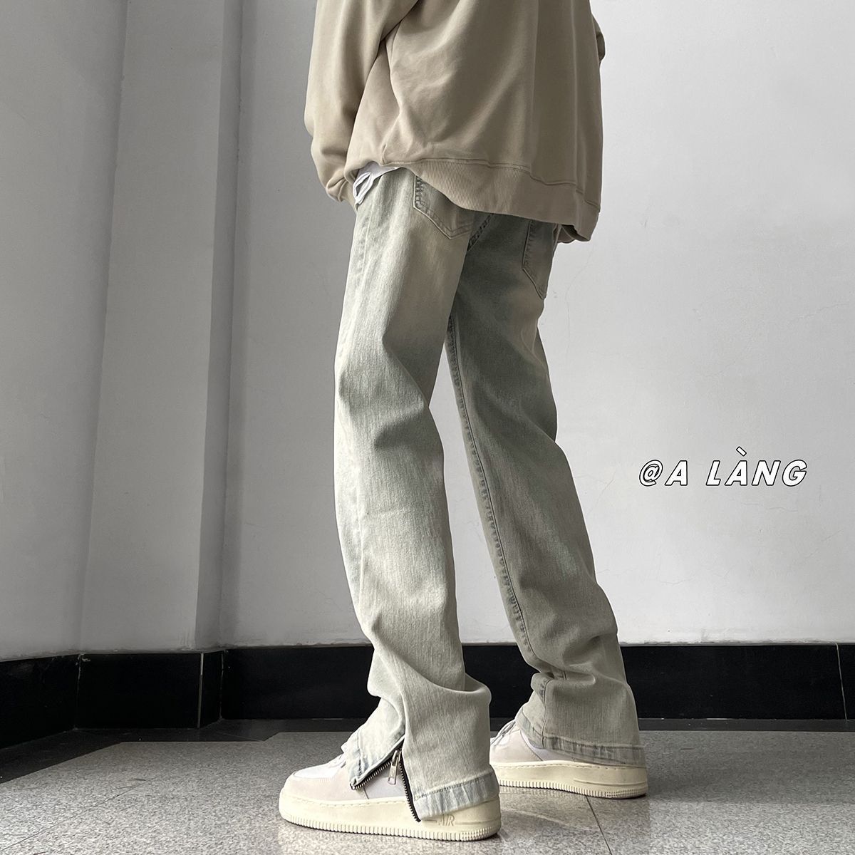 美式高街側邊拉鏈黃泥色牛仔褲男春秋季寬鬆直筒微喇叭潮牌長褲子