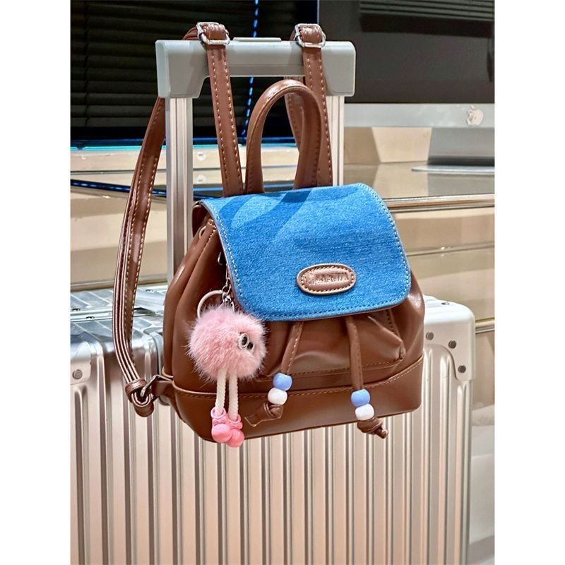 Small backpack for going out 2024 new Internet celebrity hot style retro cute girl backpack student commuter backpack