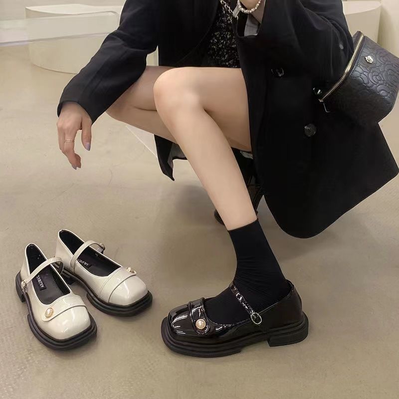 法式復古瑪麗珍單鞋女2023年春季新款配裙子英倫風方頭粗更小皮鞋