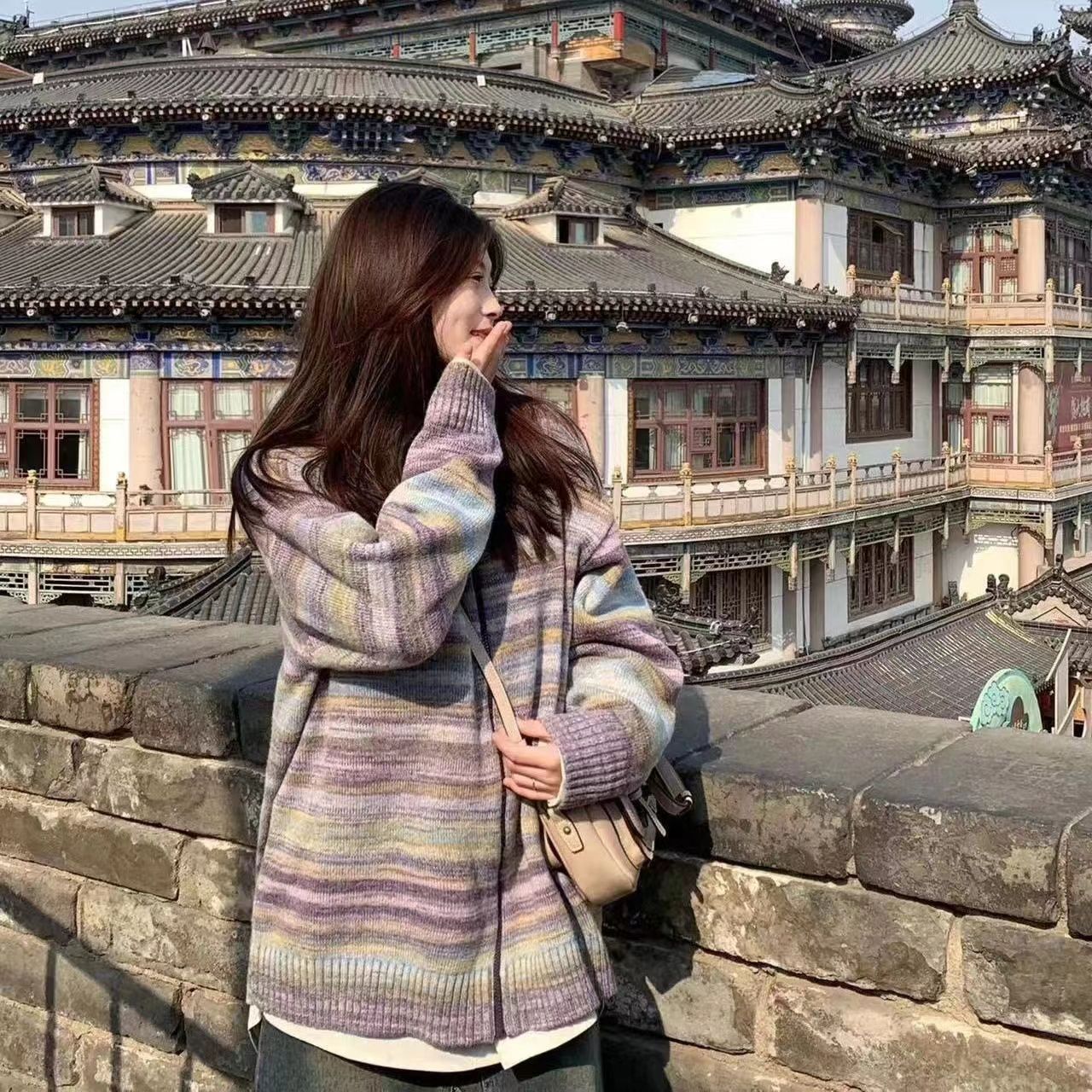 2023慵懶風彩虹條紋復古早春立領拉鏈毛衣開衫外套新款針織上衣女
