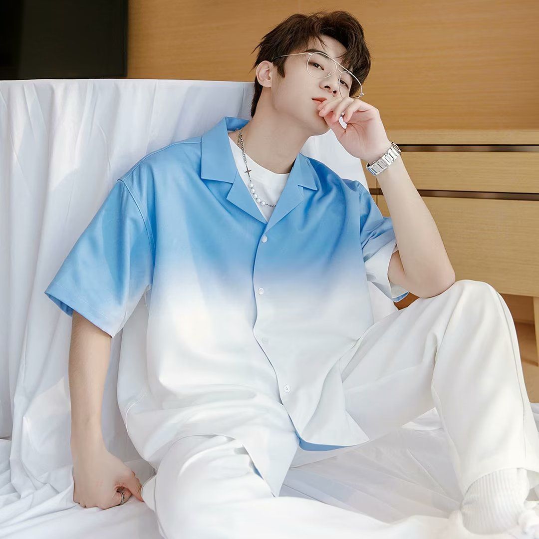 Advanced gradient color short-sleeved shirt for men niche design temperament top ins trend spring and summer new shirt