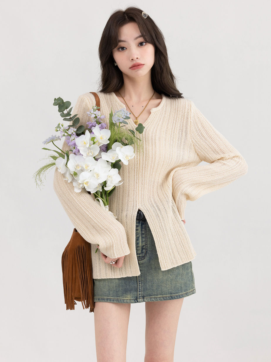 春季新款通勤簡約純色上衣女休閒百搭時尚寬鬆顯瘦開叉V領針織衫