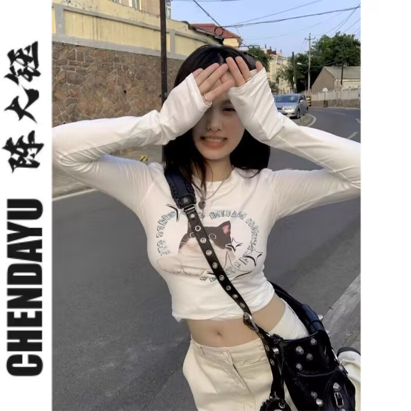 Chen Dayu pure cotton cartoon printed long-sleeved t women's self-cultivation early autumn bottoming shirt was thin and short shoulder hot girl top
