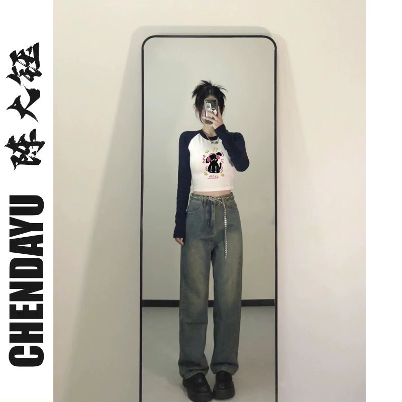 Retro short letter T-shirt women's autumn new sweet hot girl long-sleeved bottoming shirt design top Chen Dayu