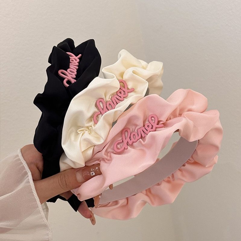 High-end sweet princess style hair hoop for women 2023 summer new letter pleated lace headband western style hair accessories