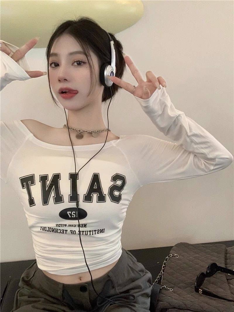 Chen Dayu white letter long-sleeved T-shirt women's summer hot girl one-shoulder stretch slim short top