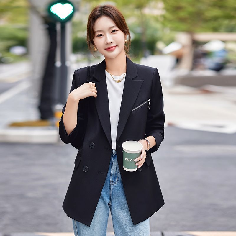 High-end double-breasted suit jacket for women 2023 autumn and winter new temperament versatile commuting Korean style small suit top