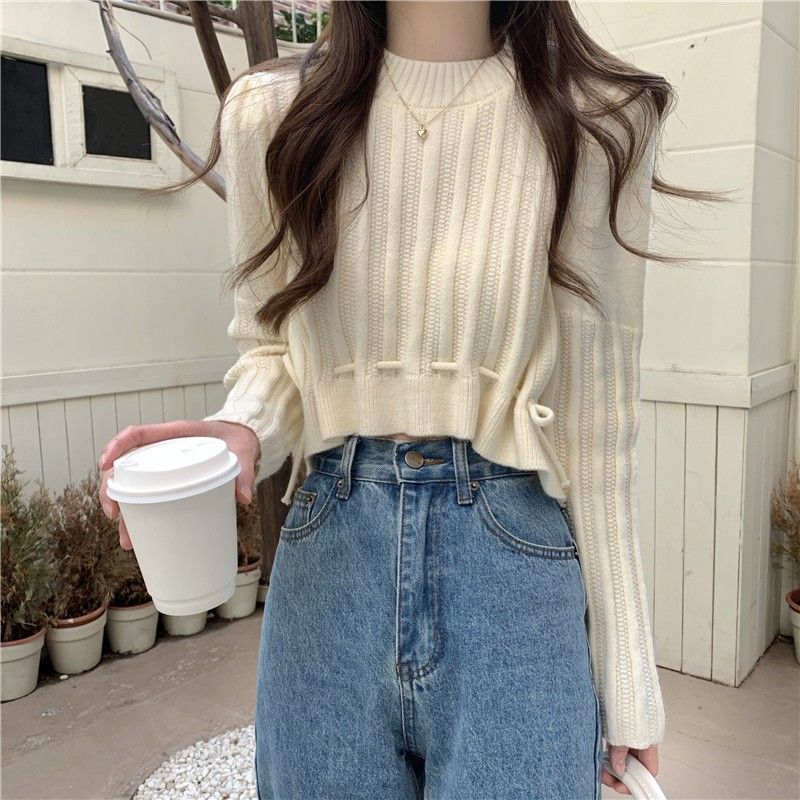 Khaki round neck knitted women's autumn design niche 2023 new chic petite short bottoming shirt
