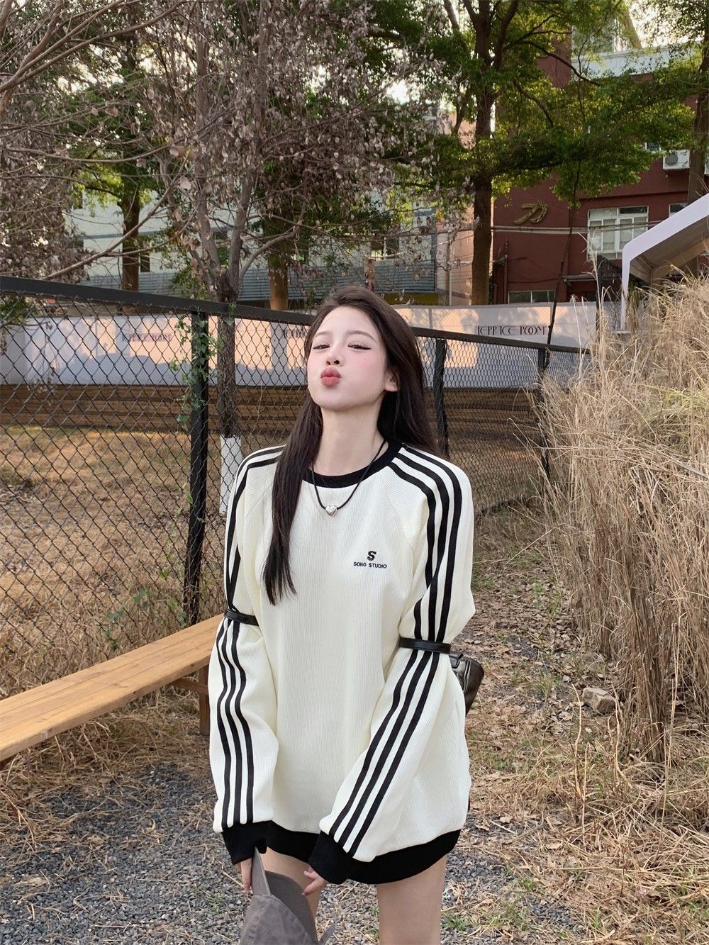 Pure cotton lazy style letter embroidered long-sleeved striped sweatshirt for women 2023 autumn thin loose slim casual top