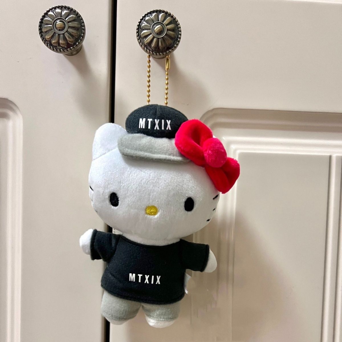 Baseball cap hellokitty Hello Kitty Hello doll keychain pendant pendant gift bag plush cute