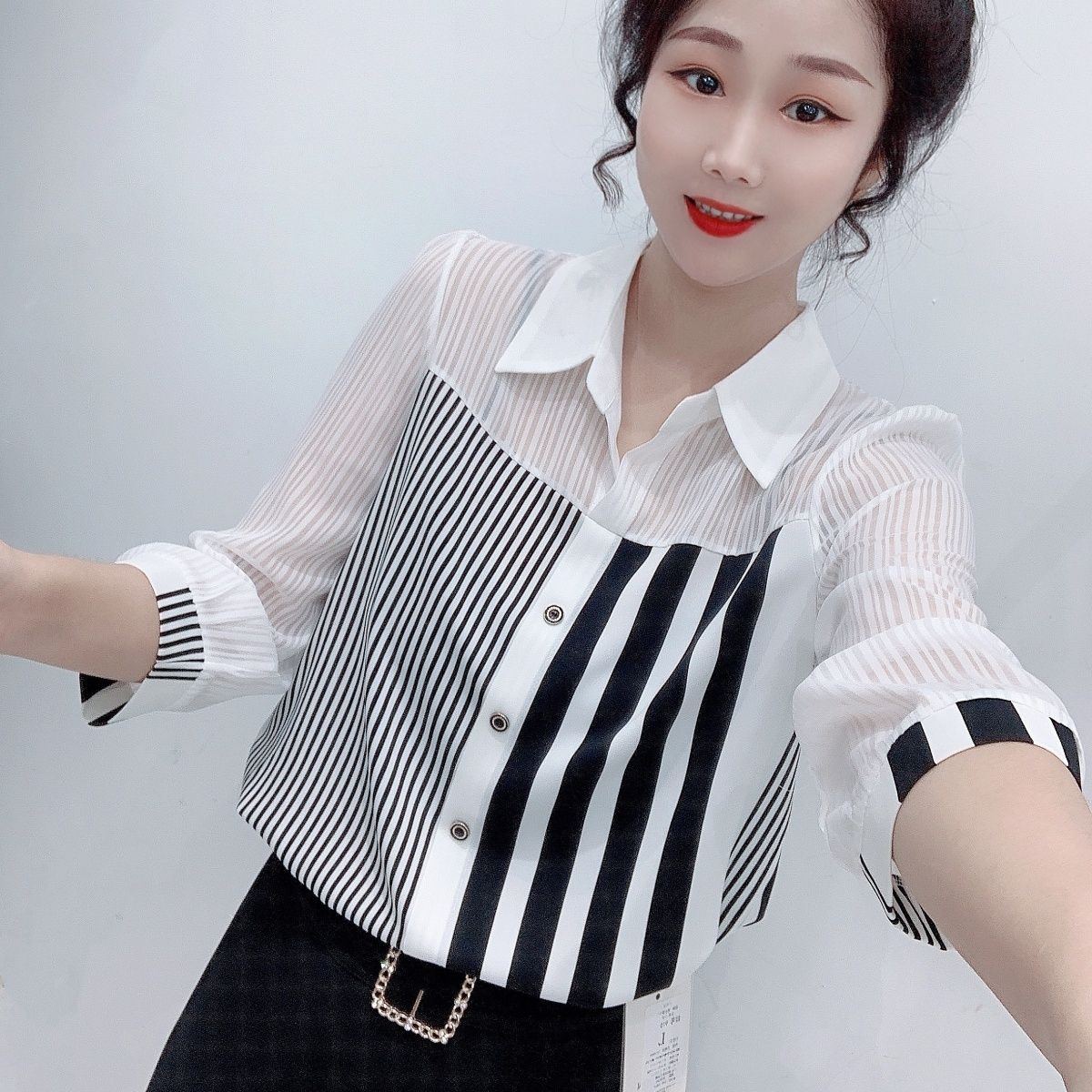條紋七分袖上衣女春夏新款2023港味輕奢襯衣高級感寬鬆遮肉小衫女
