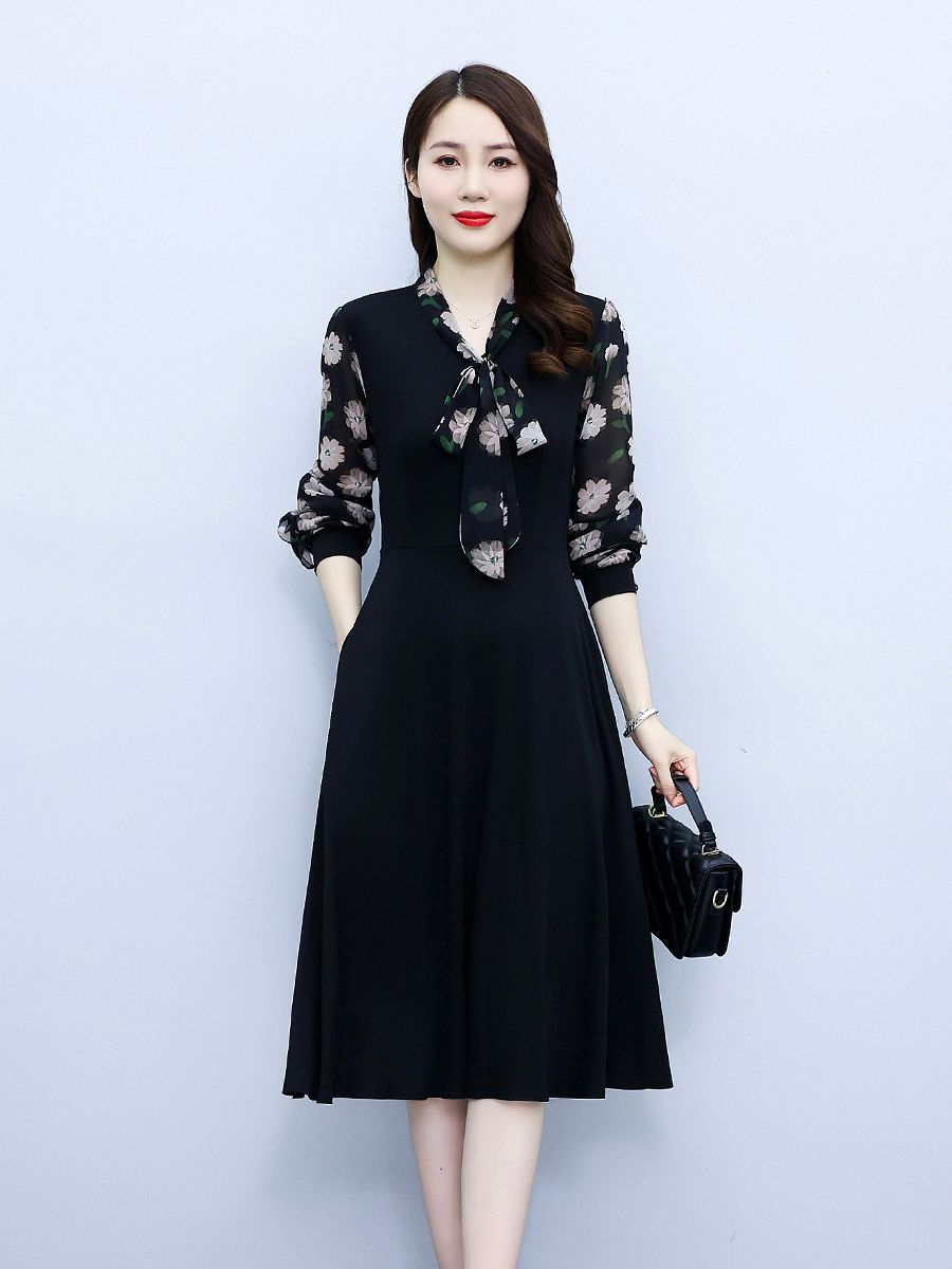高檔長袖連衣裙女2023新款秋季大碼胖MM遮肉顯瘦氣質中長款小黑裙
