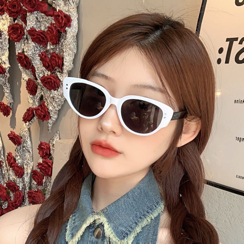 復古辣妹貓眼墨鏡女 白框高級感ins2023網紅小臉防曬個性太陽鏡男