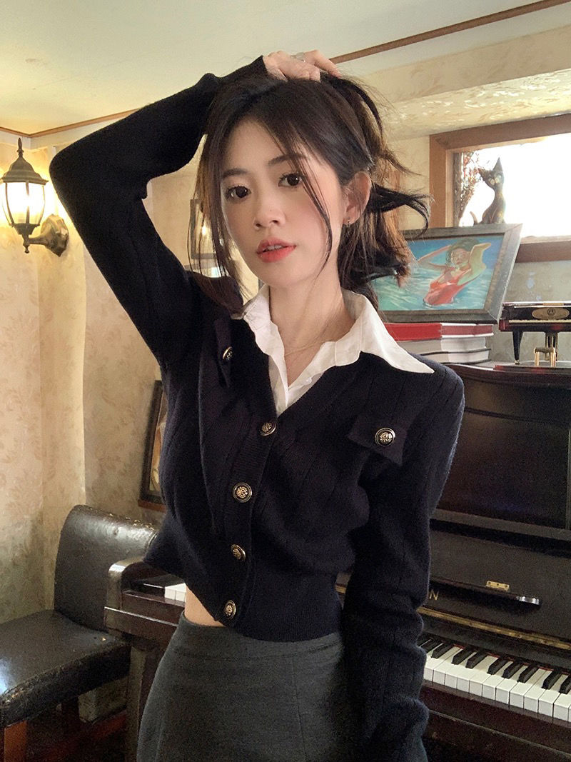 學院風撞色假兩件針織開衫女春季2023新款時尚短款修身長袖上衣潮