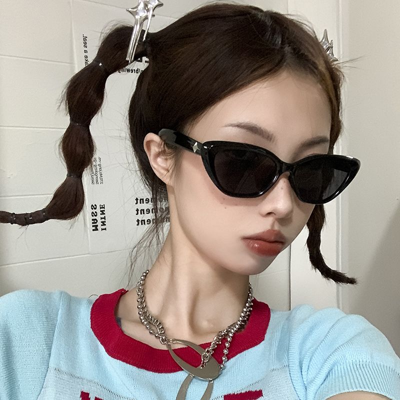 復古三角貓眼小臉黑色墨鏡女高級感ins辣妹歐美風街拍防曬太陽鏡