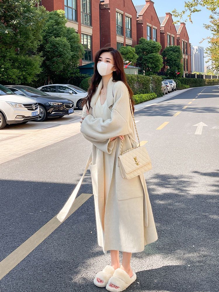 林妍兒白色毛衣外套女秋季2023年新款寬鬆針織開衫慵懶風長款大衣