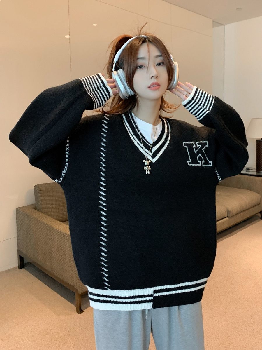 日系黑色套頭毛衣女秋冬設計感學院軟糯慵懶風寬鬆v領針織衫上衣