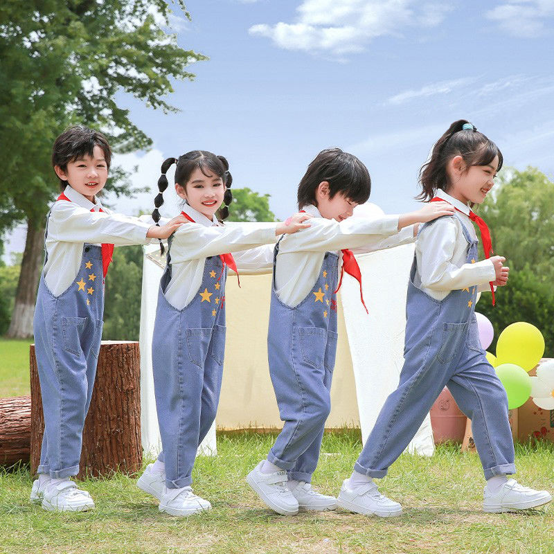 男女童同款牛仔背带裤套装秋装幼儿园国庆节表演服儿童小学生班服