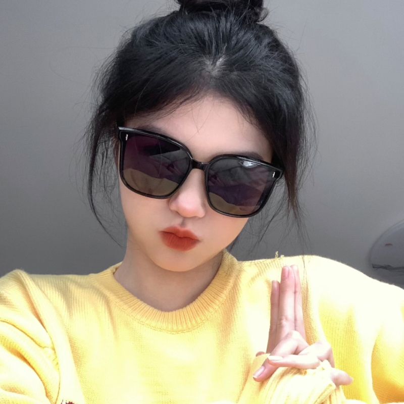 敲百搭顯臉小網紅墨鏡女高級感黑框大臉顯瘦出街遮陽太陽眼鏡女款