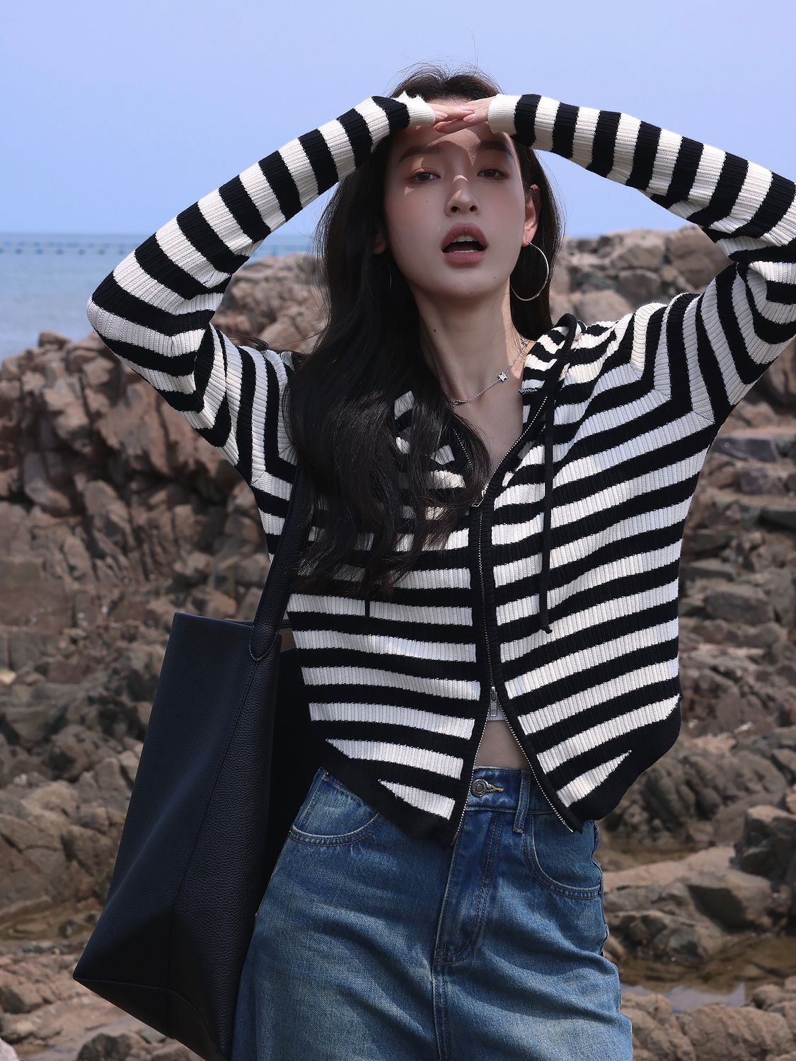 張貝貝ibell坑條肌理條紋連帽針織開衫女設計感寬鬆顯瘦百搭上衣