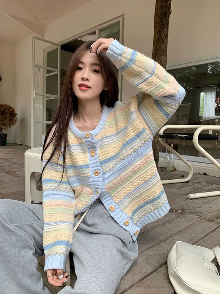 溫柔風條紋外穿軟糯毛衣外套女裝秋季新款高級感圓領長袖針織開衫