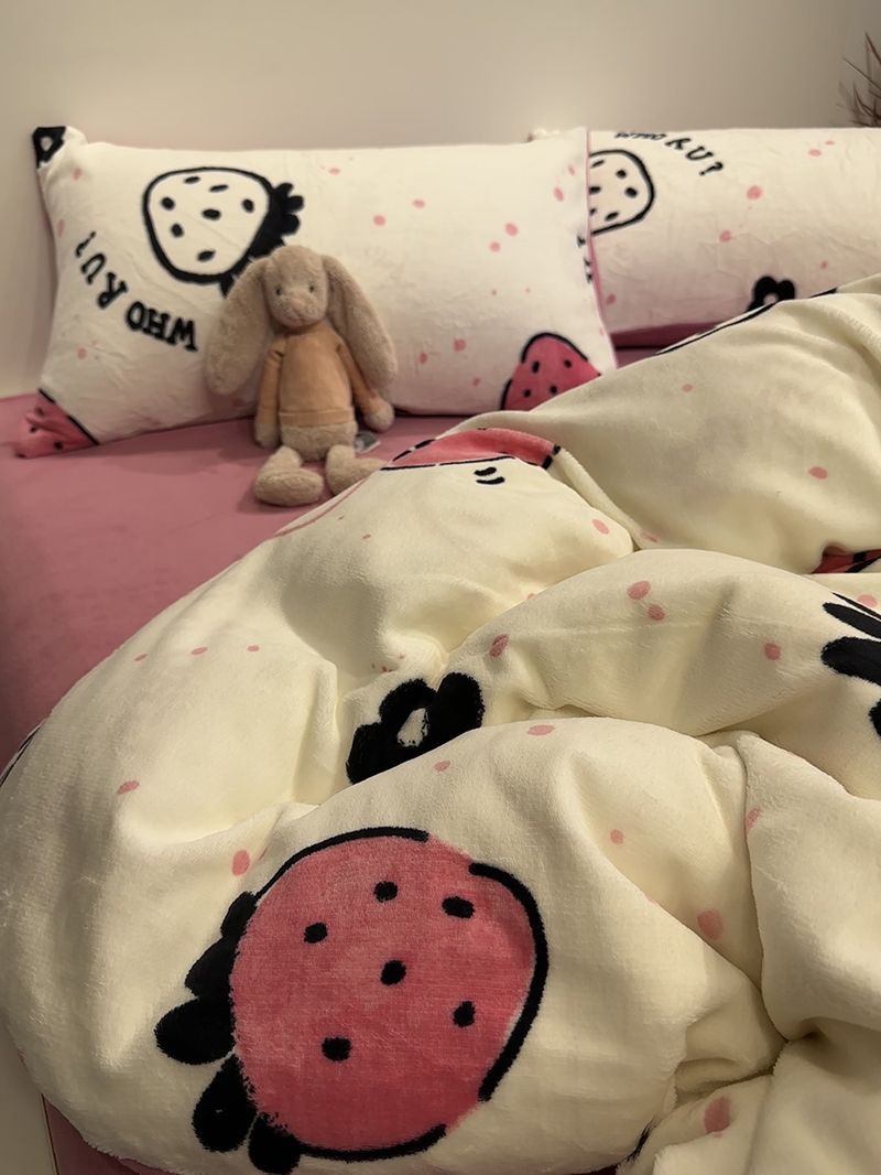 冬季粉色草莓床上牛奶绒四件套法兰珊瑚绒加厚双面被套床单三件套