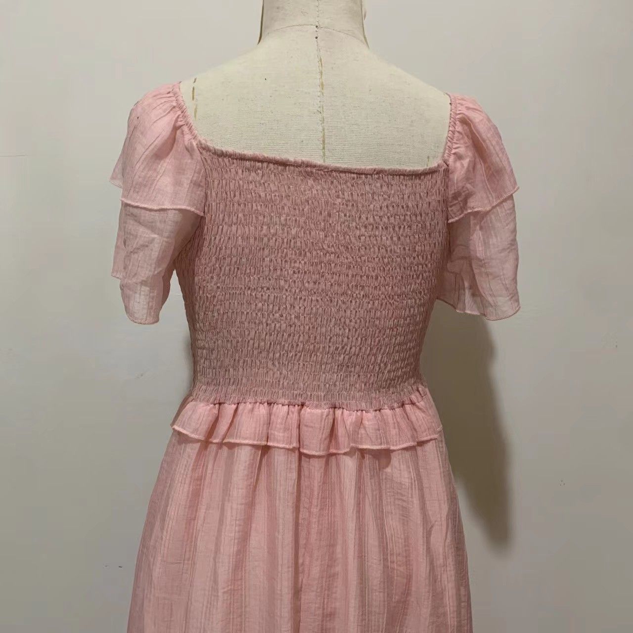 法式气质高级感裙子桔梗粉色方领小飞袖连衣裙女夏季新款收腰长裙