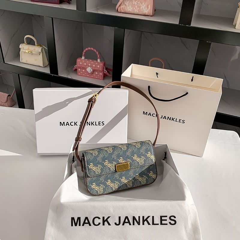MackJanice軟皮高級感馬車老花小方包包女2023新款單肩斜挎腋下包
