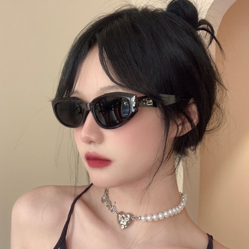 復古貓眼墨鏡女高級感Jennie窄框眼鏡2023新款潮防紫外線太陽鏡
