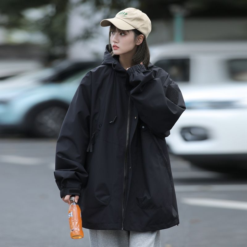 高檔大碼黑色衝鋒衣女秋潮牌山系戶外登山外套小個子休閒寬鬆設計