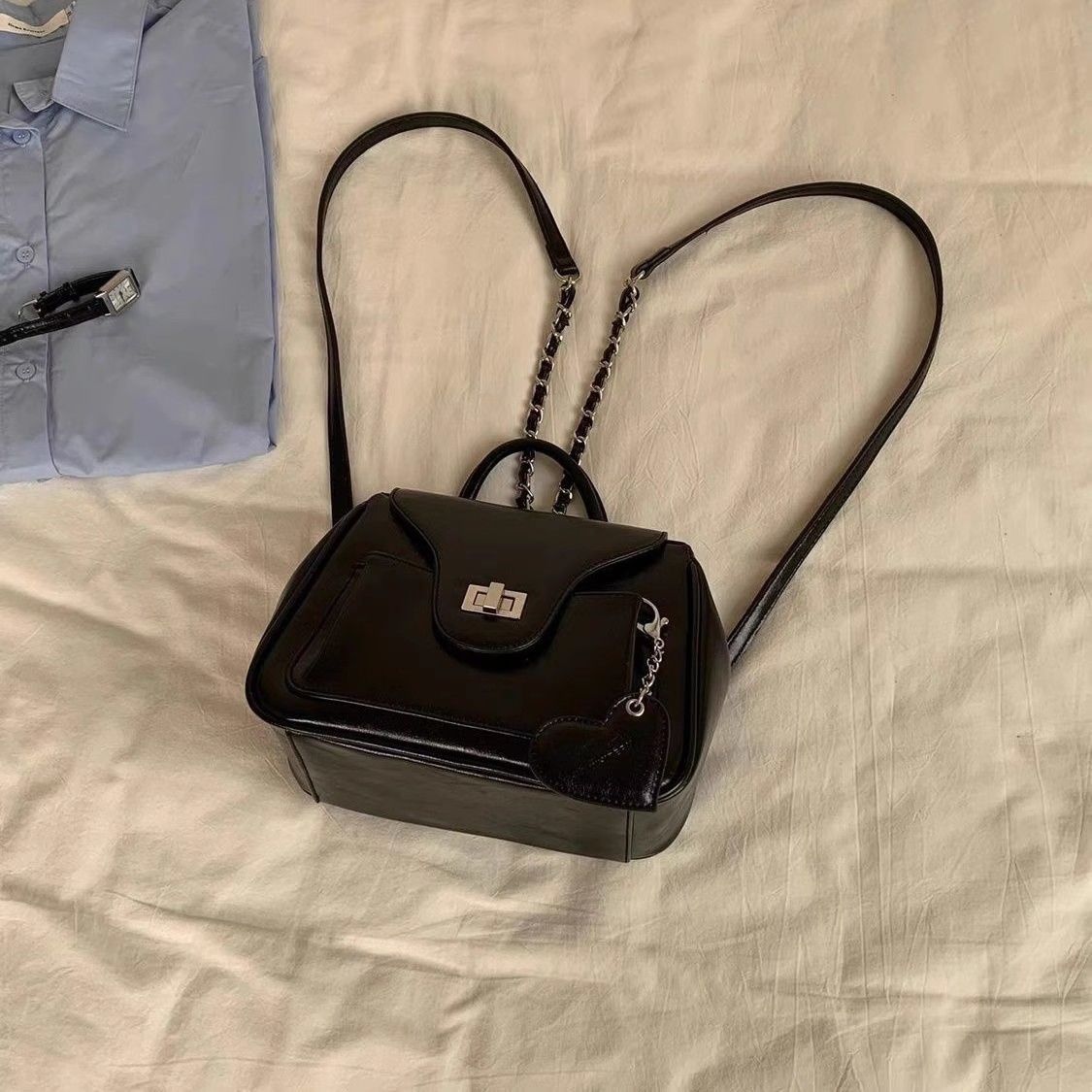 This year's popular Internet celebrity hot style silver backpack women's 2023 summer Korean style ins style versatile portable small square bag