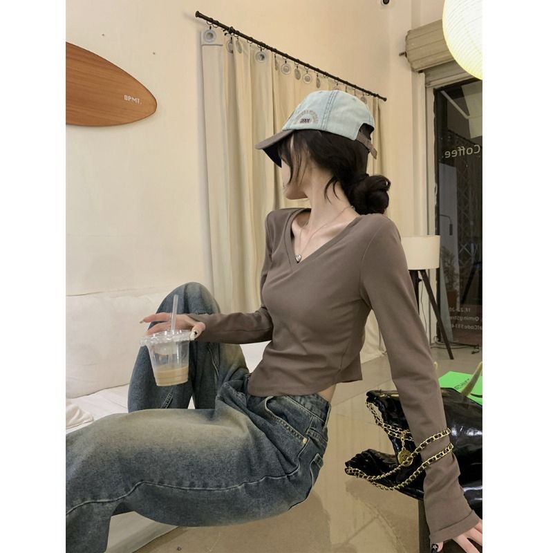 辣妹V領弧形下擺正肩長袖T恤女修身顯瘦秋季設計感內搭打底衫上衣