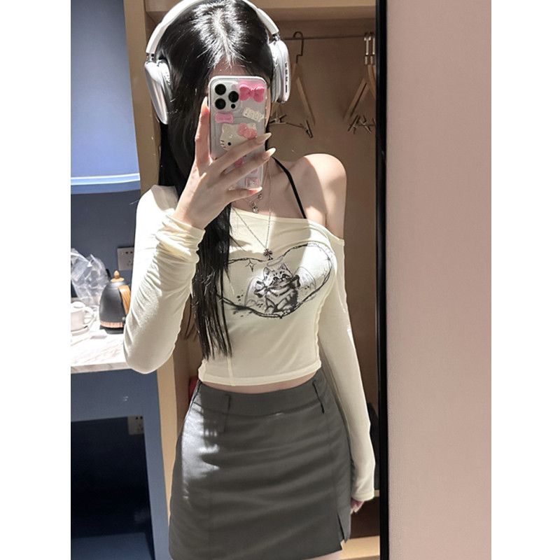 純欲風貓咪印花斜領露肩長袖T恤女秋季辣妹顯瘦修身露臍短款上衣