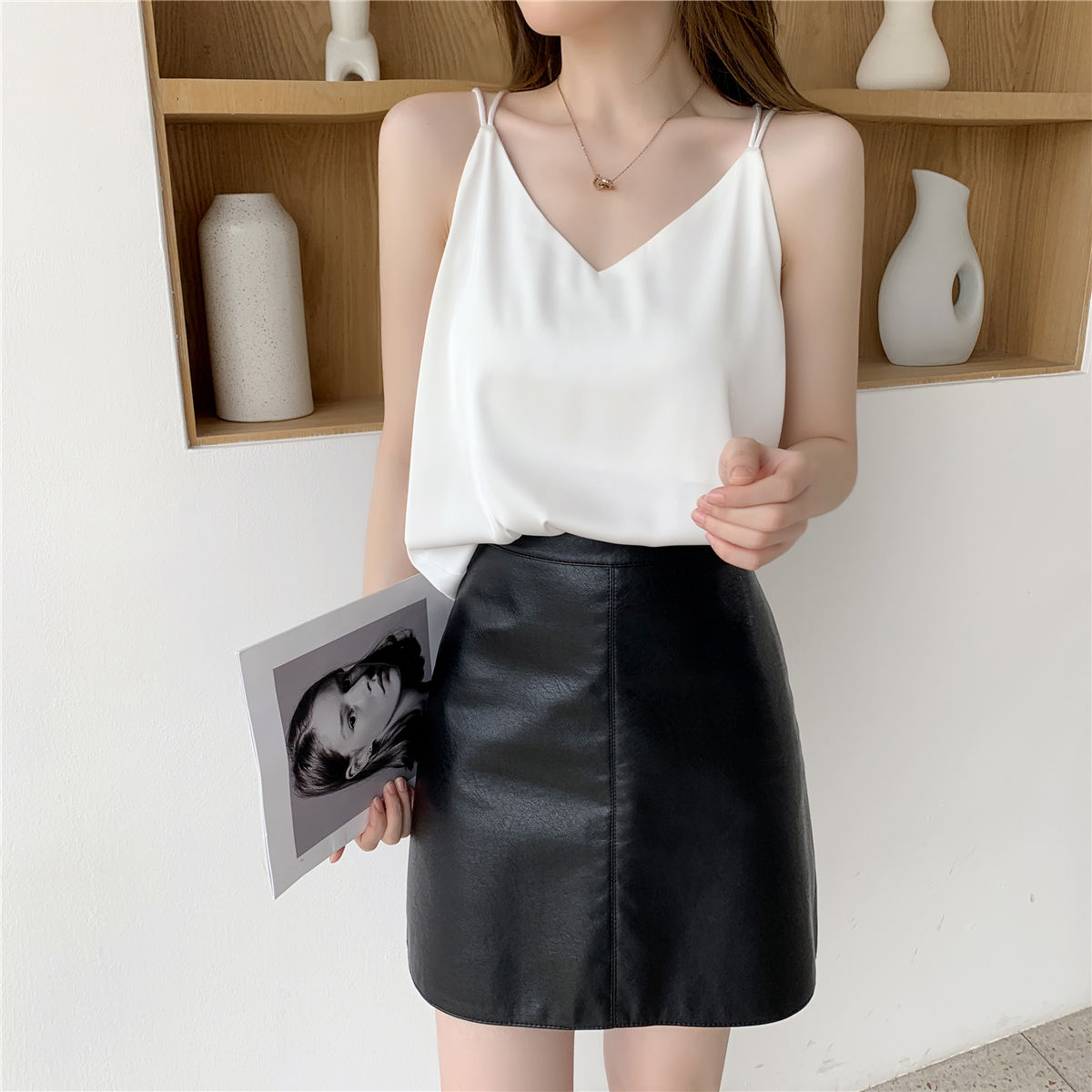 網紅美背真絲緞面小吊帶無袖背心女夏外穿交叉寬鬆西裝內搭上衣