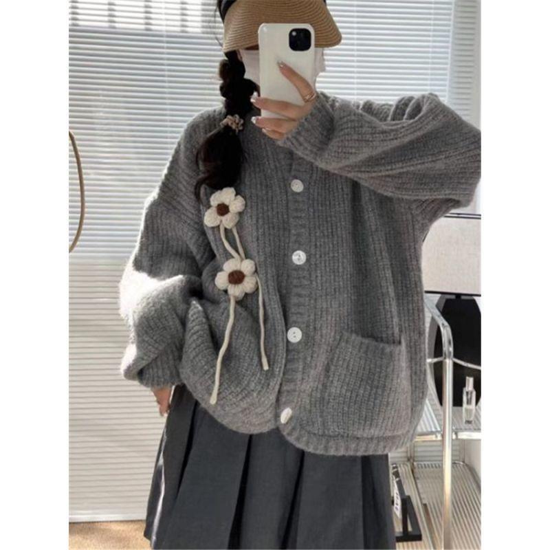 設計感花朵毛衣外套女秋季2023年新款寬鬆洋氣減齡開衫上衣女裝潮