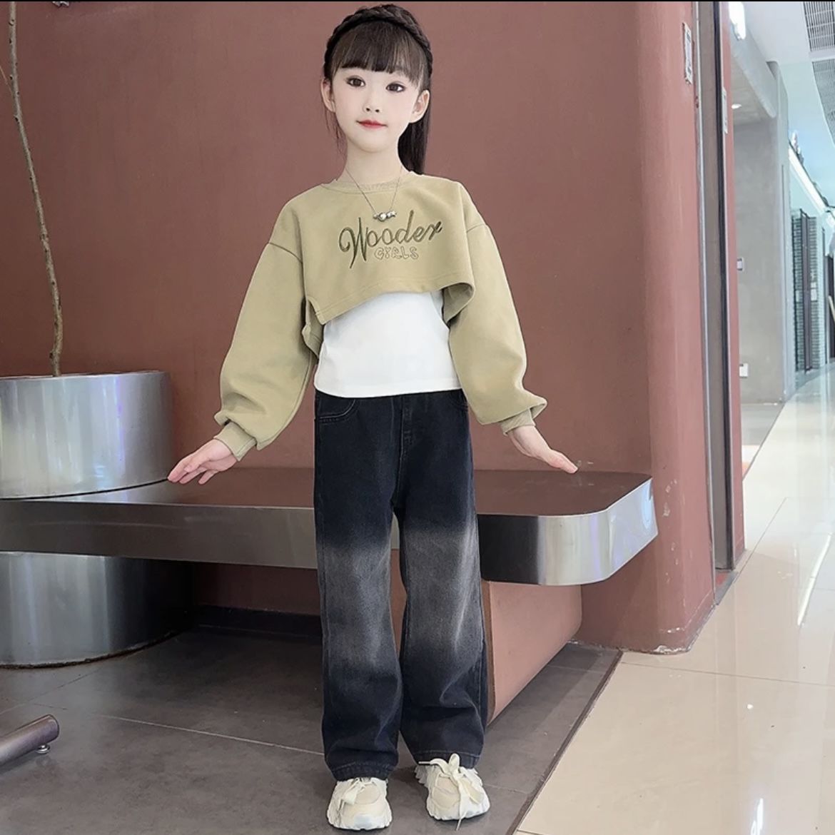 Girls Suit Autumn New  Baby Korean Style Fashionable Sweater Suit Jeans Children's Western Style Three-piece Set